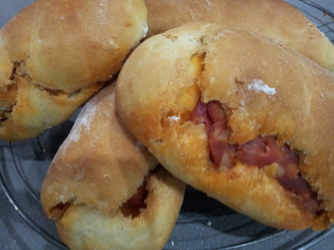 Plaisirs variés de Cris / Prazeres variados da Cris PAINS AU CHORIZO / PÃES COM CHOURIÇO