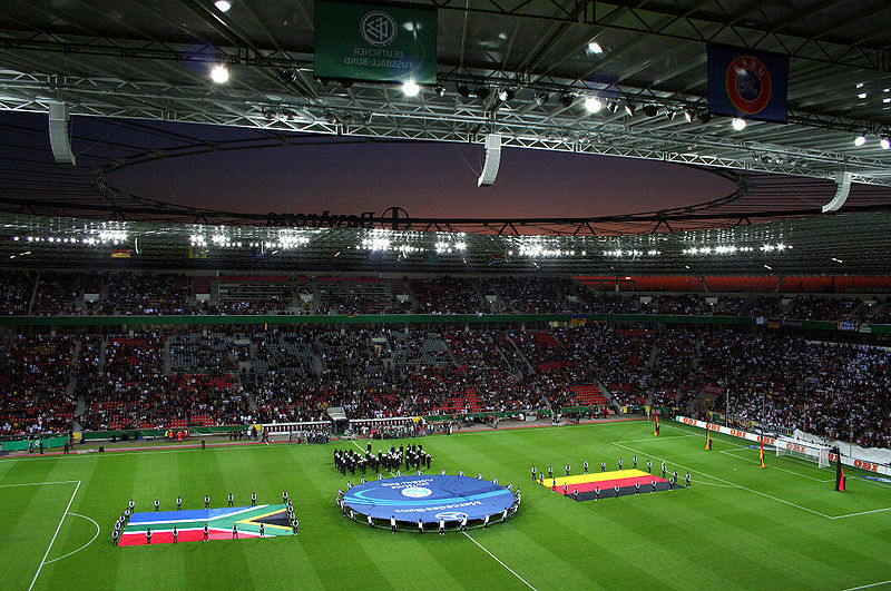 Almaniyanın  gözəl stadionları 800px-GERRSAwiki1