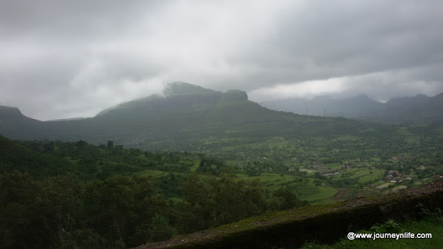 Scenic monsoon bike ride to Malshej Ghat from Pune