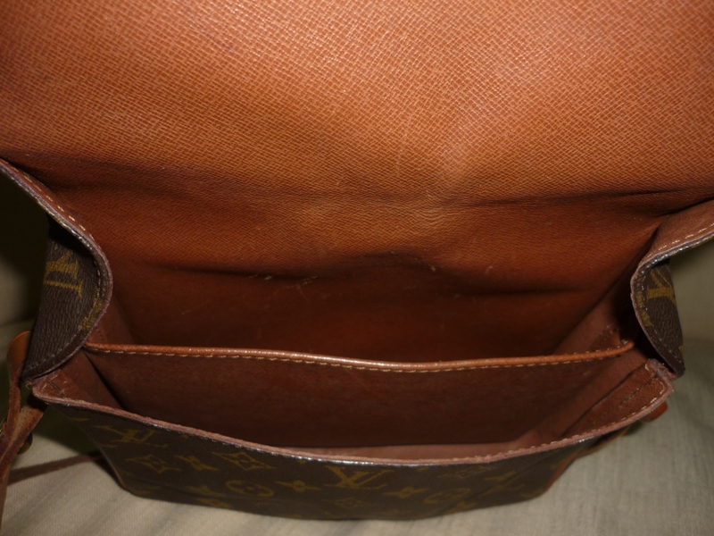 YUS BRANDED BAG LOUIS VUITTON SLING BAG