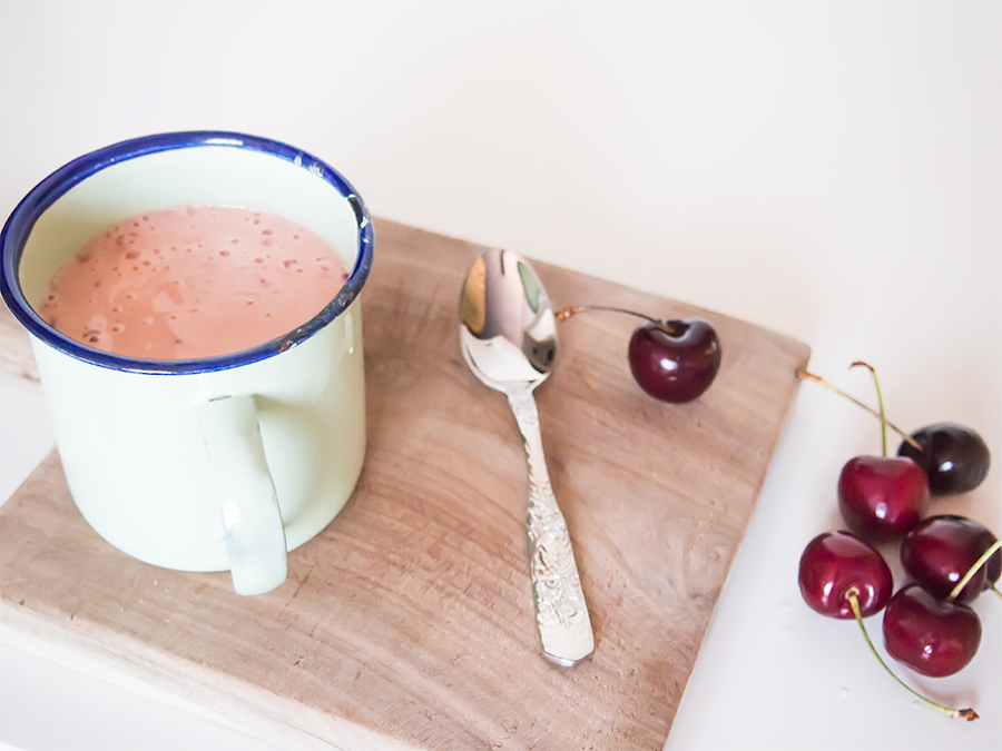 Smoothie de mango y cerezas