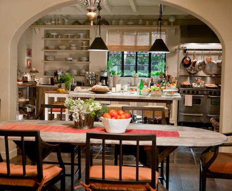 Charming kitchen in "It's Complicated" with Meryl Streep and Alec Baldwin. Tuscan, French, and California influences help this quirky, open, cozy space sing! Come read Capturing Belgian Decor Simplicity: "It's Complicated" to get the look! #belgianstyle #interiordesign #getthelook #itscomplicated #simpledecor #sophisticateddecor