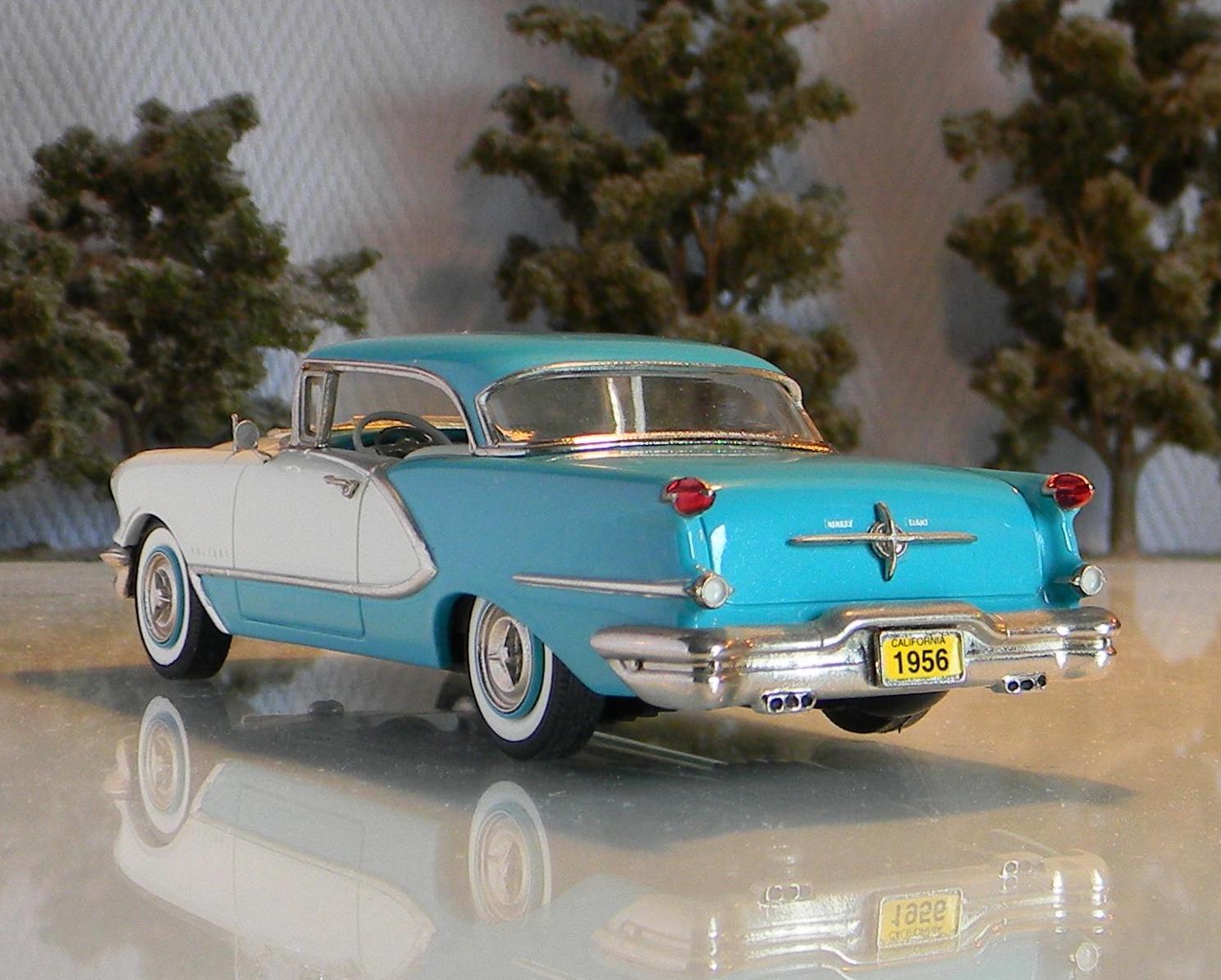 Voitures américaines 1/43 Motor City USA MC68 Oldsmobile 98 Holiday 2