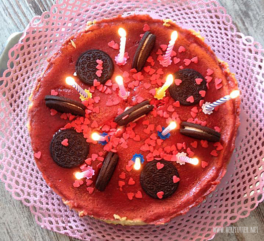 Birthday Oreo-Cheesecake with Strawberries