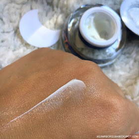 A Glimpse of Glam, VIICode Oxygen Eye Cream, VIICode Eye Cream, Eye skincare, Skincare, Skincare product, Product Review, Giveaway, Product Swatch, Eye cream swatch, Andrea Tiffany