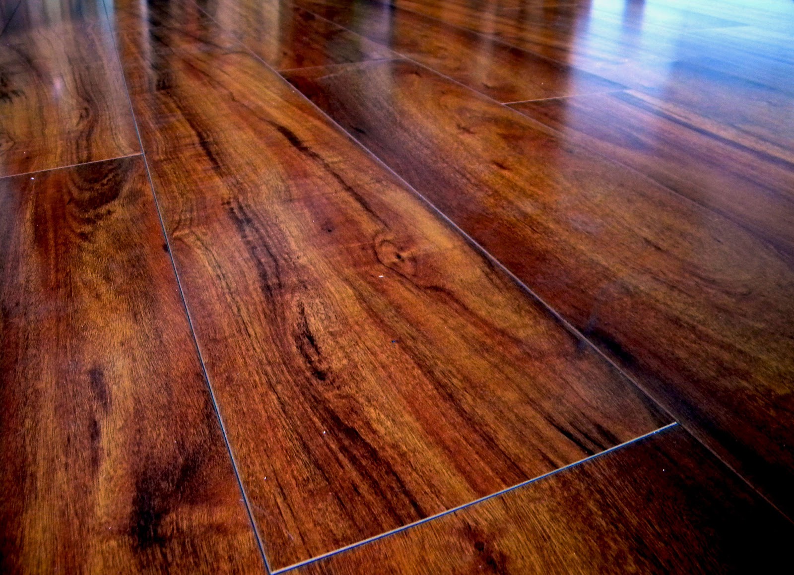 TALLER DE EBANISTERIA Y TAPICERIA FERNANDO