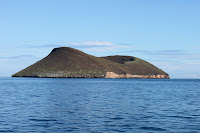 Daphne Island approaching from a boat  by SATaylor Flickr Creative Commons