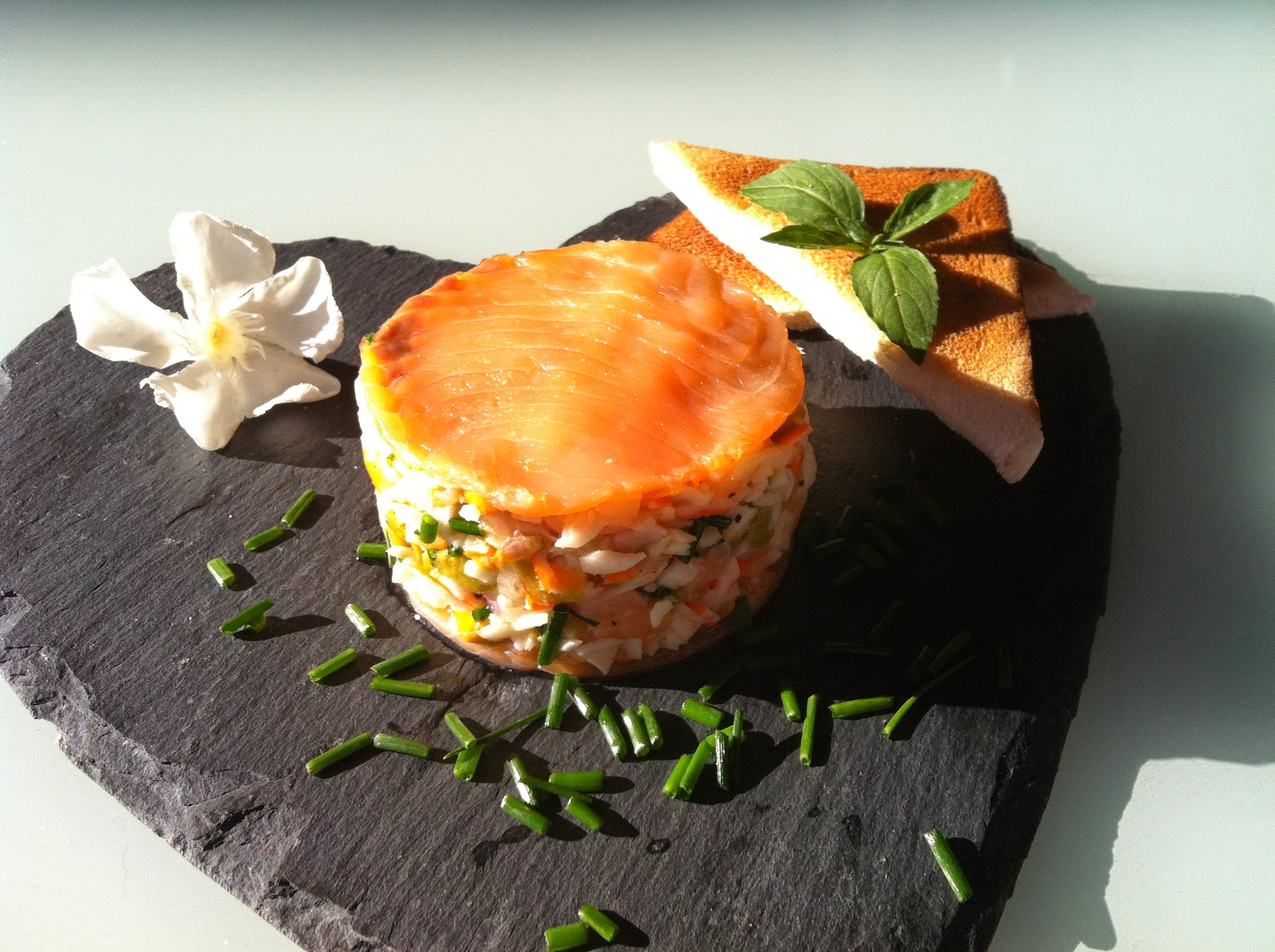 TIMBALE AU SAUMON ET CRABE