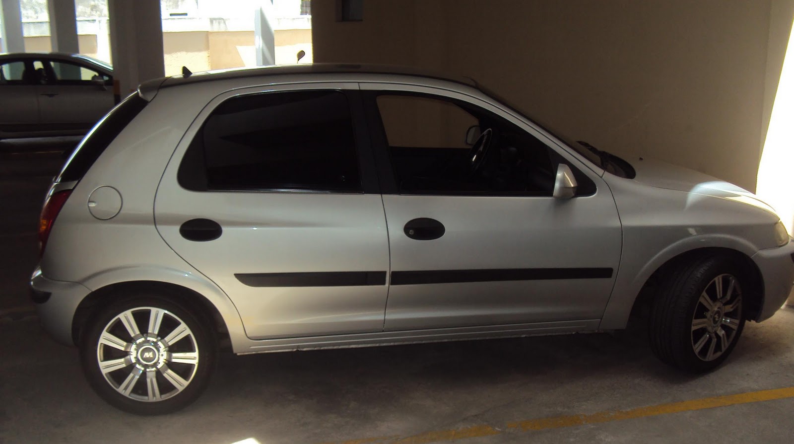 COMPRE AUTO ITABERABA: CELTA 2003/04 - PRATA - COMPLETO(Menos direção)