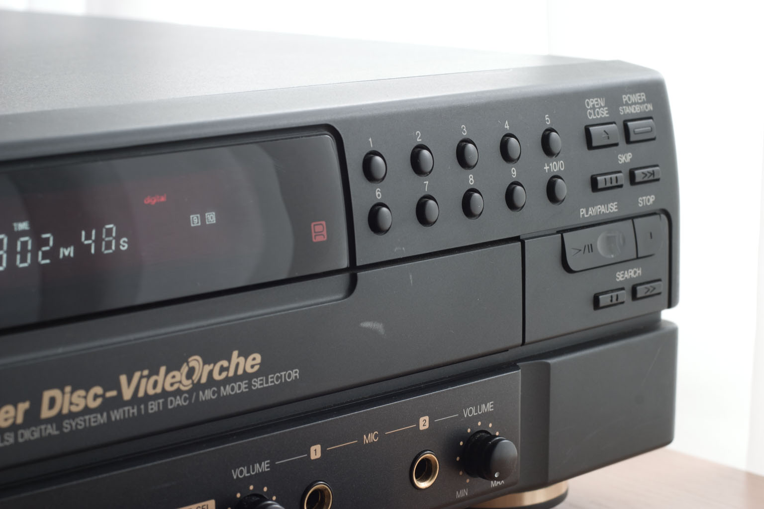 TECH WORLD МУЗЕЙ SAMSUNG LaserDisc плеер DV550KP