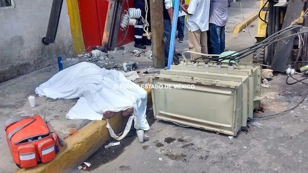Mujer muere al caerle transformador en la cabeza durante sismo en Ecatepec Mujer muere al caerle transformador en la cabeza durante sismo en Ecatepec