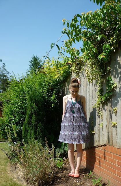 1960s inspired outfit via lovebirds vintage