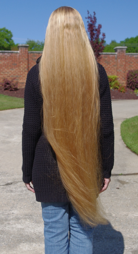 braids-hairstyles-for-super-long-hair-blonde-knee-length-hair-pictures