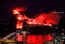 Festa di Sant' Anna, foto Ischia, Baia di Cartaromana, incendio del Castello Aragonese, Palio di Sant' Anna Ischia,