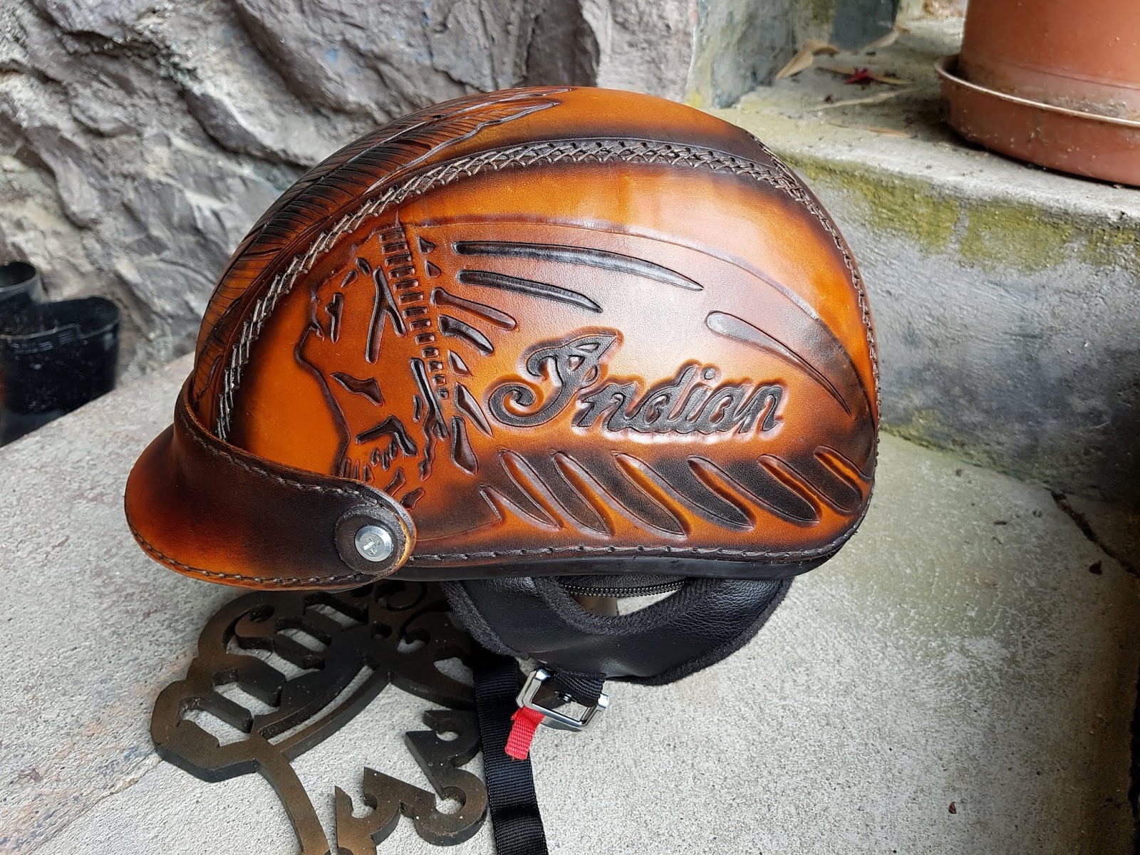 Noggdesign Indian helmet