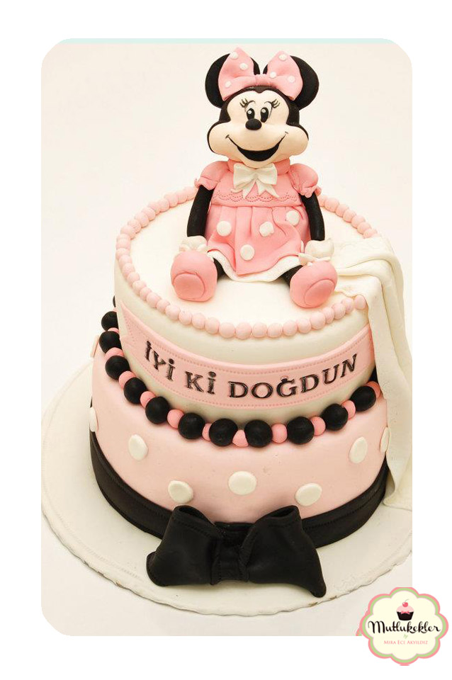 Mutlu Kekler Minnie Mouse Katlı Pasta