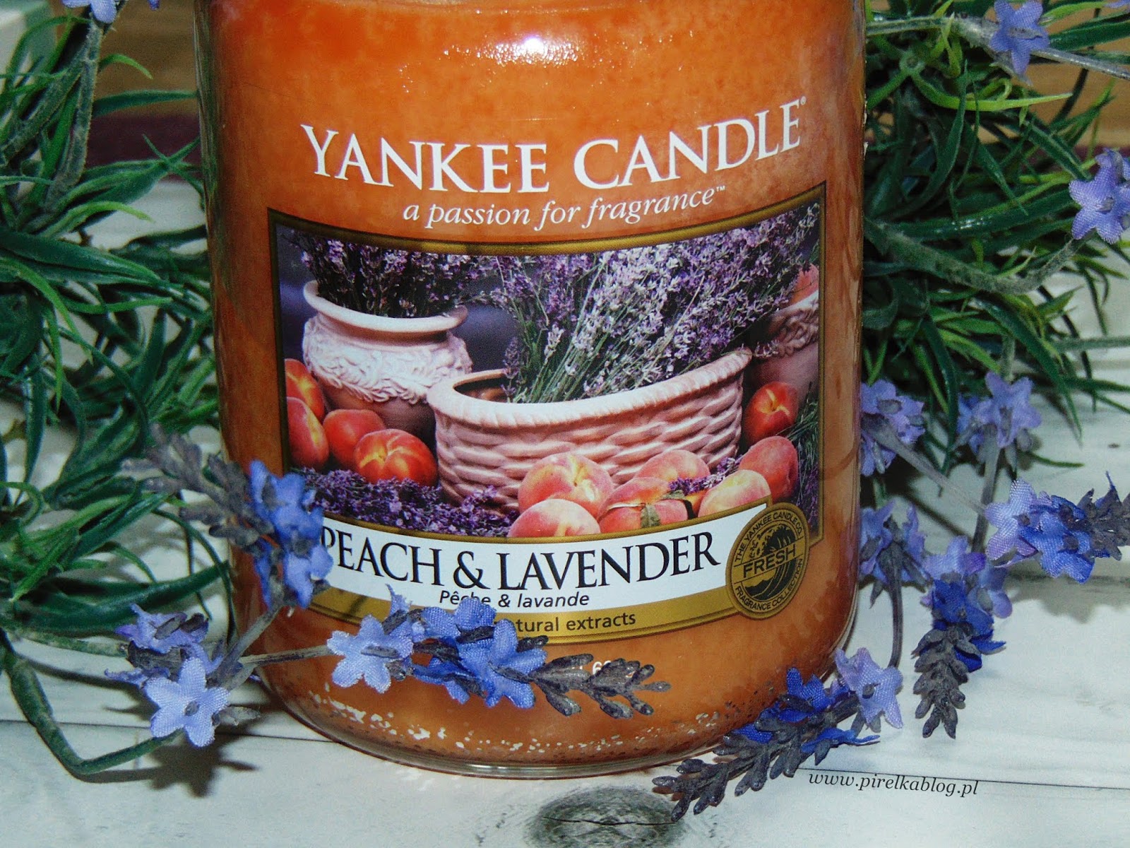 Świeca Yankee Candle 'Peach&Lavender'