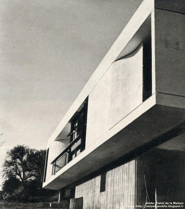 Montferrier-sur-Lez - Villa pour universitaires (un studio et un appartement de 3 pièces)  Architecte: Chanéac  Construction: vers 1969  Photos: Plaisir de la Maison - 1970
