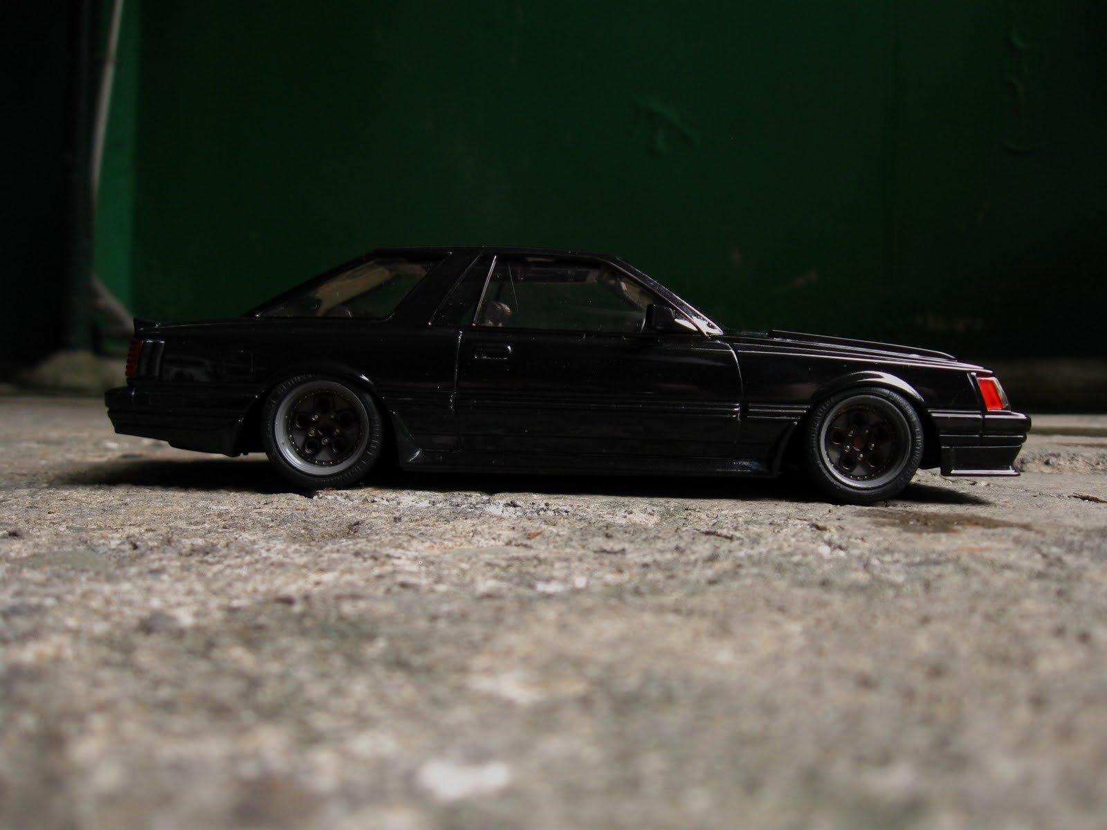 Nissan leopard y33