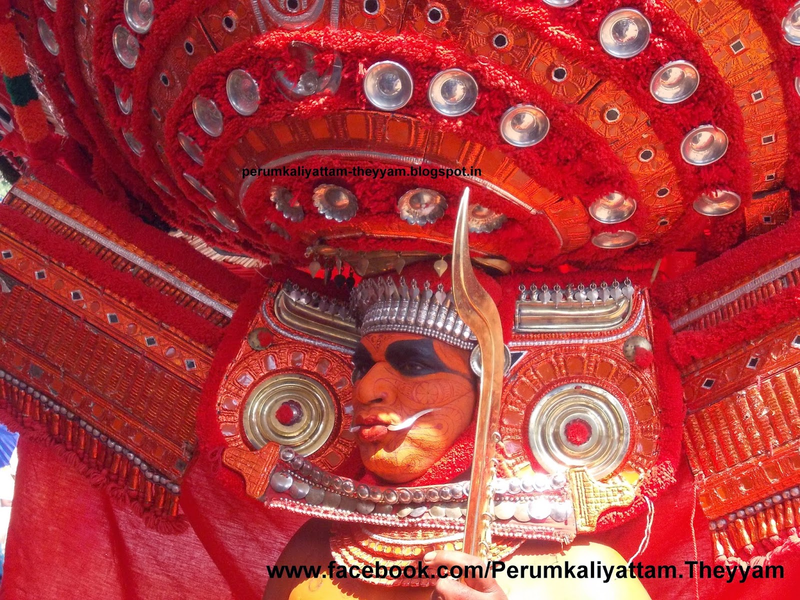 PERUMKALIYATTAM - THEYYAM: Karuval Bhagavathi Theyyam