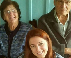 O casal, com a neta Greysian (Foto: Arquivo Pessoal/Greysian Biz)