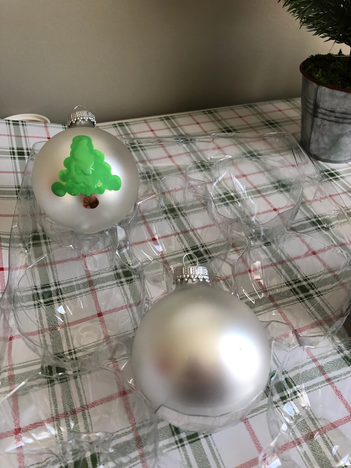 Studying hobby plus Easy Christmas Crafts For Elderly To Make