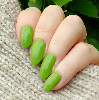 Itsy Nails Green with Envy