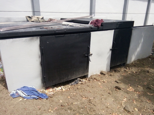Bak Sampah yang Dikerjakan Menggunakan Bukaan Sliding