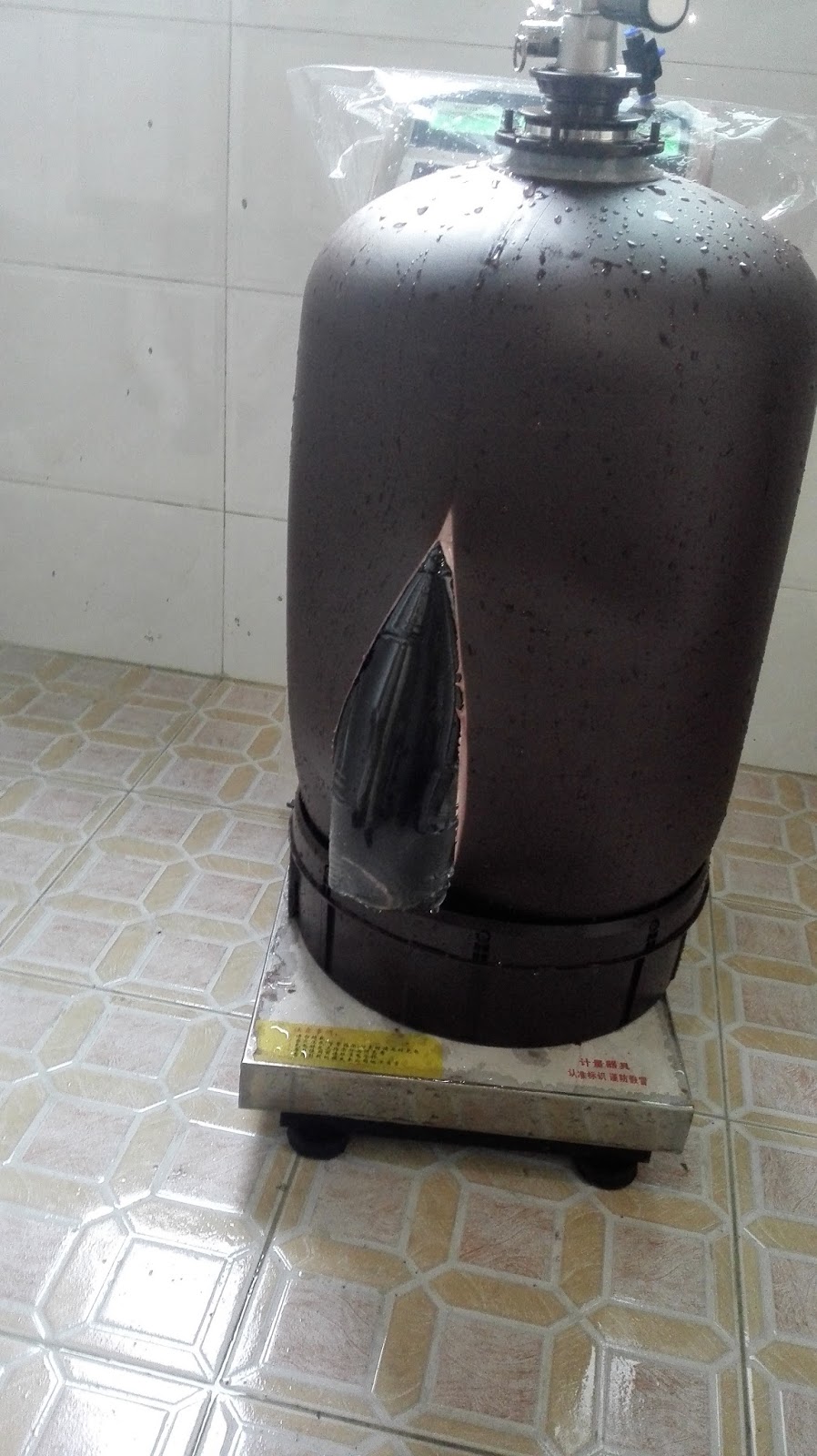 none explosion plastic beer keg