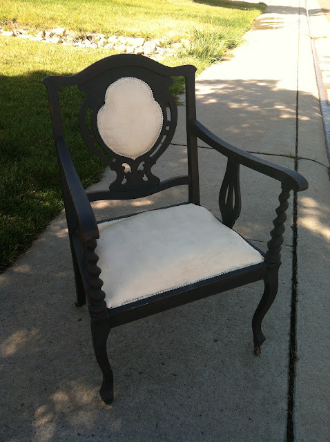 Shabulous: Chalk Paint Upholstery? Why not?