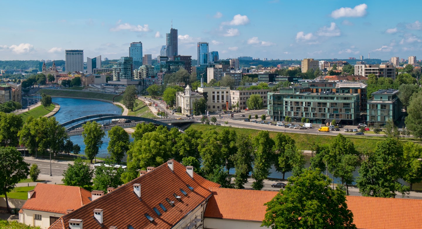 Какая столица у литвы. Литва Вильнюс. Вильнюс небоскребы. Столица Литвы. Литва столица Сити.