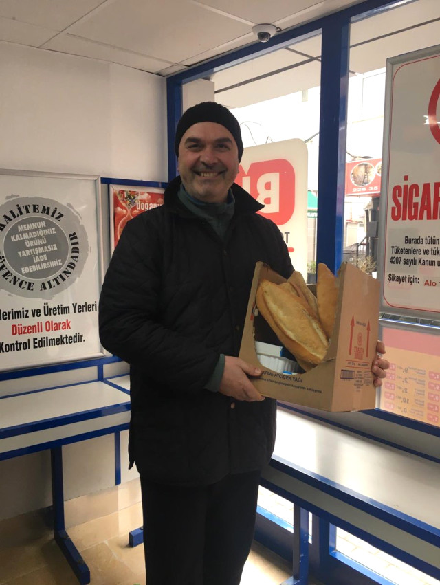 Use of plastic bags in Cyprus and Turkey, citizens develops funny means