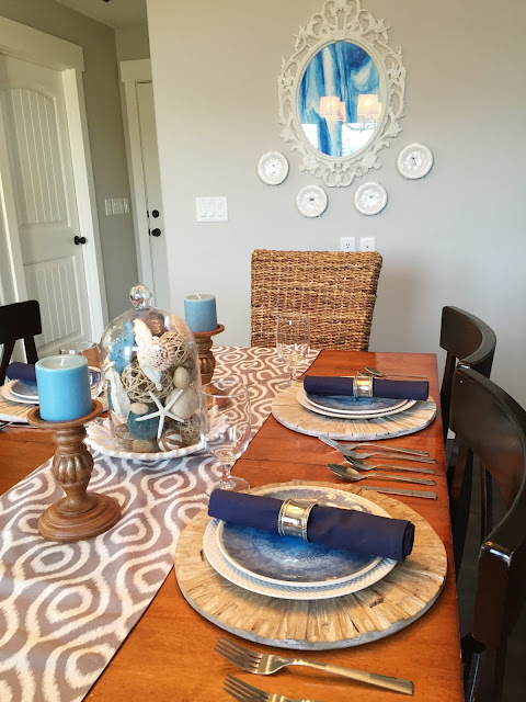 How to Style a Coastal, Beach, or Natucal Kitchen Table with Jen Gallacher. www.jengallacher.com #tablescape #coastalstyle #kitchensetting