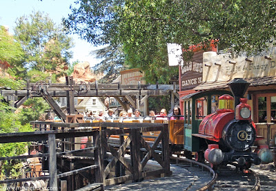 Big Thunder Mountain Railroad Disneyland Rainbow Ridge Town