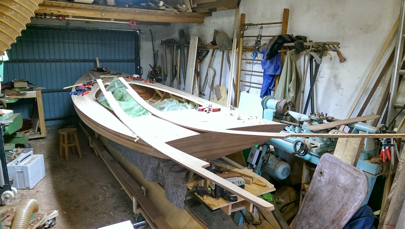 Building a 16' East Coast Melonseed Skiff Cockpitcoaming and stern