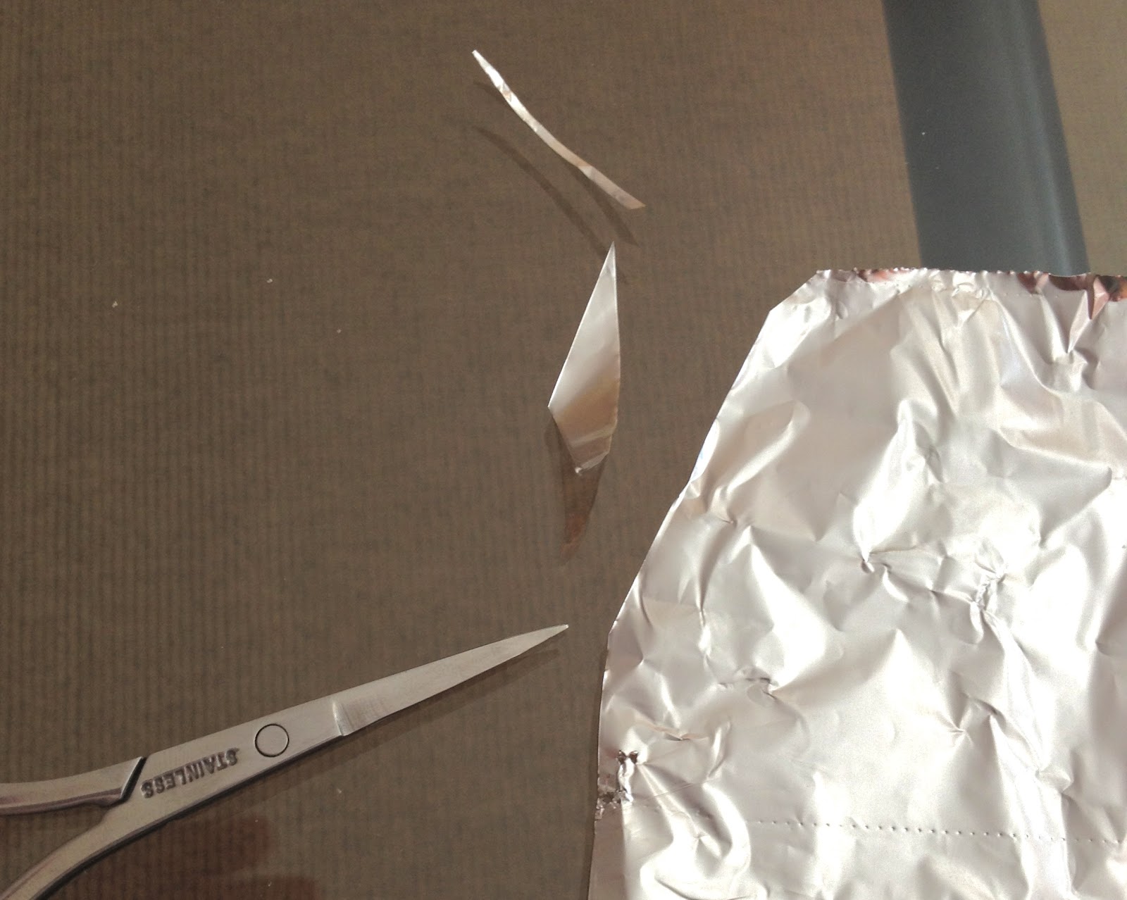 It's a mich mash world ♥... DIY TIN FOIL NAILS