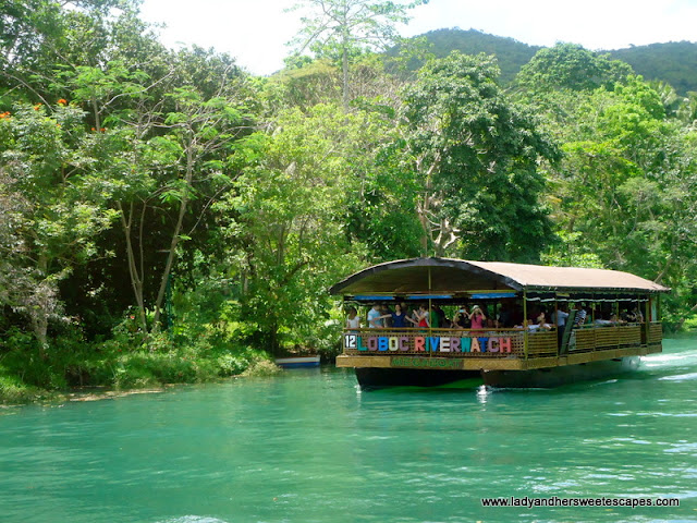 boat encountered during Loboc River Cruise