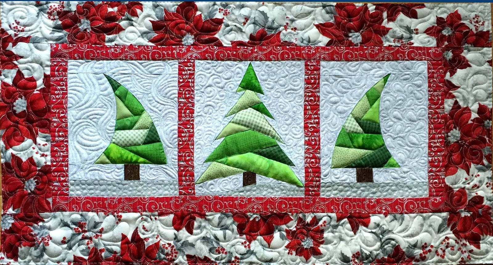 christmas is coming free trio christmas tree pattern christmas tree quilt