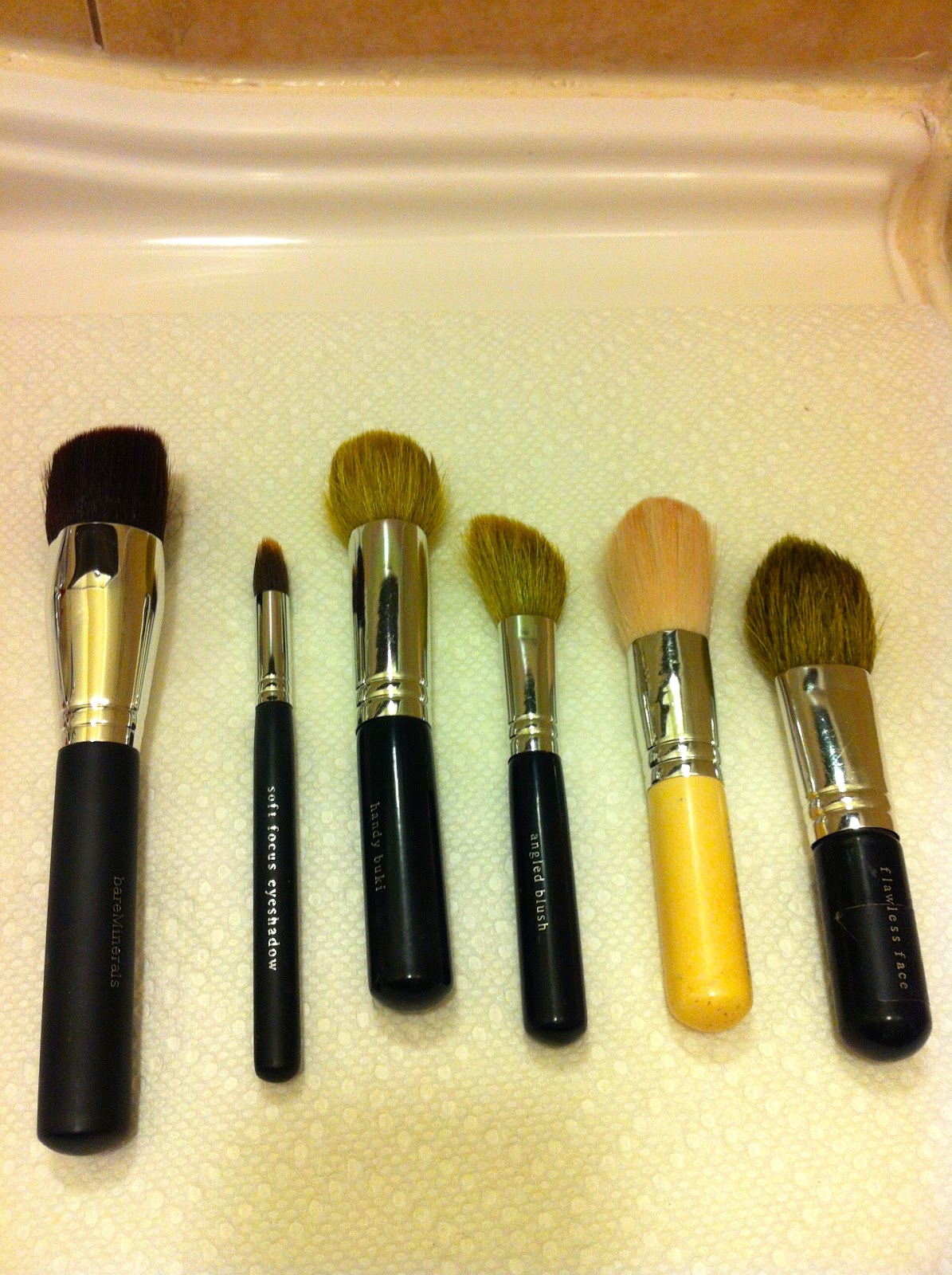 Tu casa blog How I wash my makeup brushes...