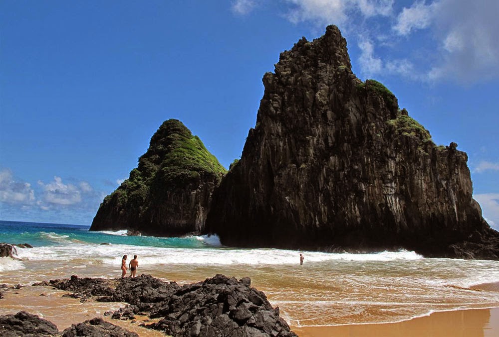 Morro Dois Irmãos - Fernando de Noronha - Brasil ~ Você realmente sabia?