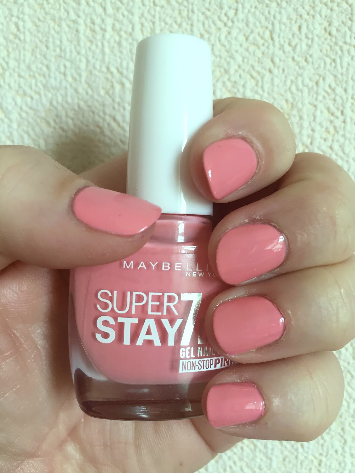 NOTD - Maybelline Superstay 7 Days Gel Polish in Rose Rapture | Mammaful  Zo: Beauty, Life, Plus Size Fashion & More