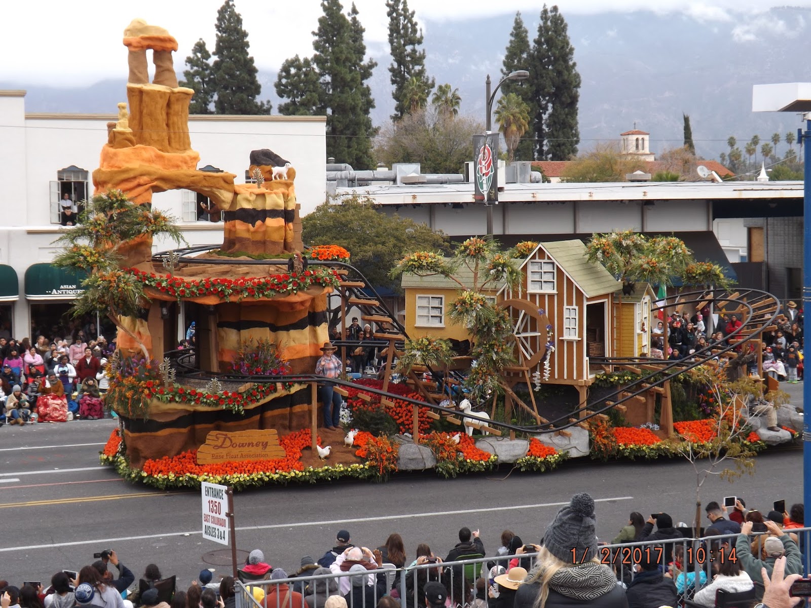 Up to Speed Rose Bowl Parade 2017 Floats