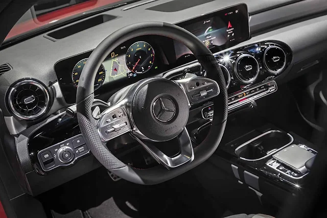 Novo Mercedes-Benz Classe A 2019 - interior