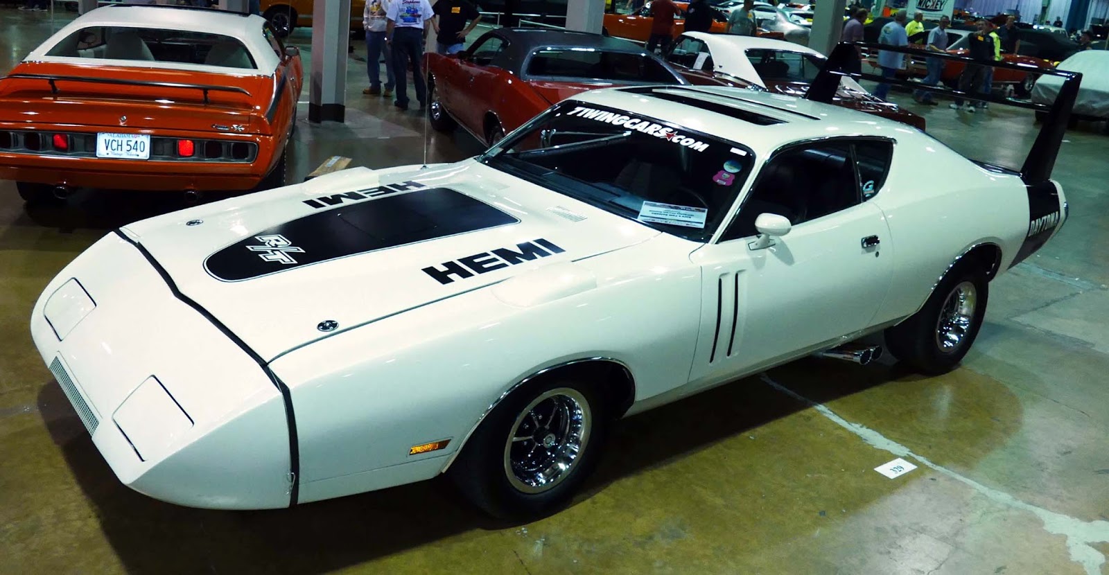 Mecum Indy 2023 MCACN-2016-1971-Charger-wing-car