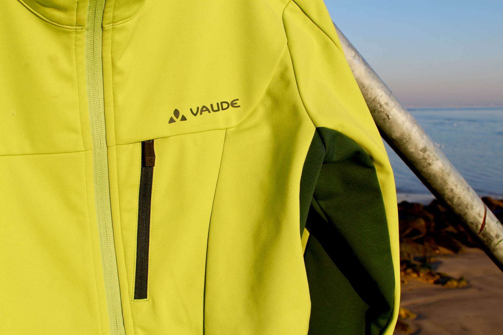 Review - Vaude Men's Steglio Softshell Winter Cycling Jacket