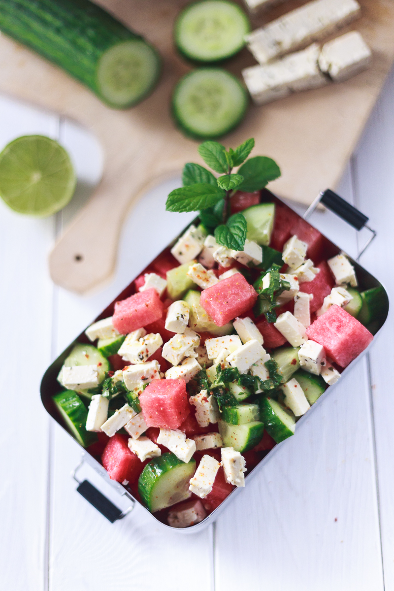 Zum Mitnehmen bitte: Zum Abkühlen: Wassermelonen-Salat mit Gurke, Feta ...