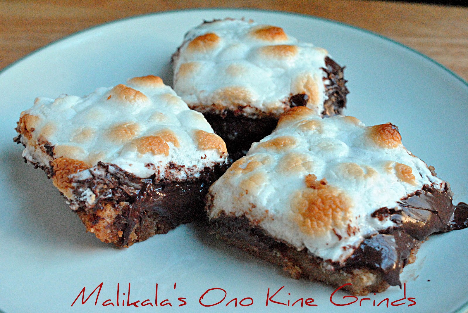 Malikala's Ono Kine Grinds Warm Toasted Marshmallow S'mores Bars