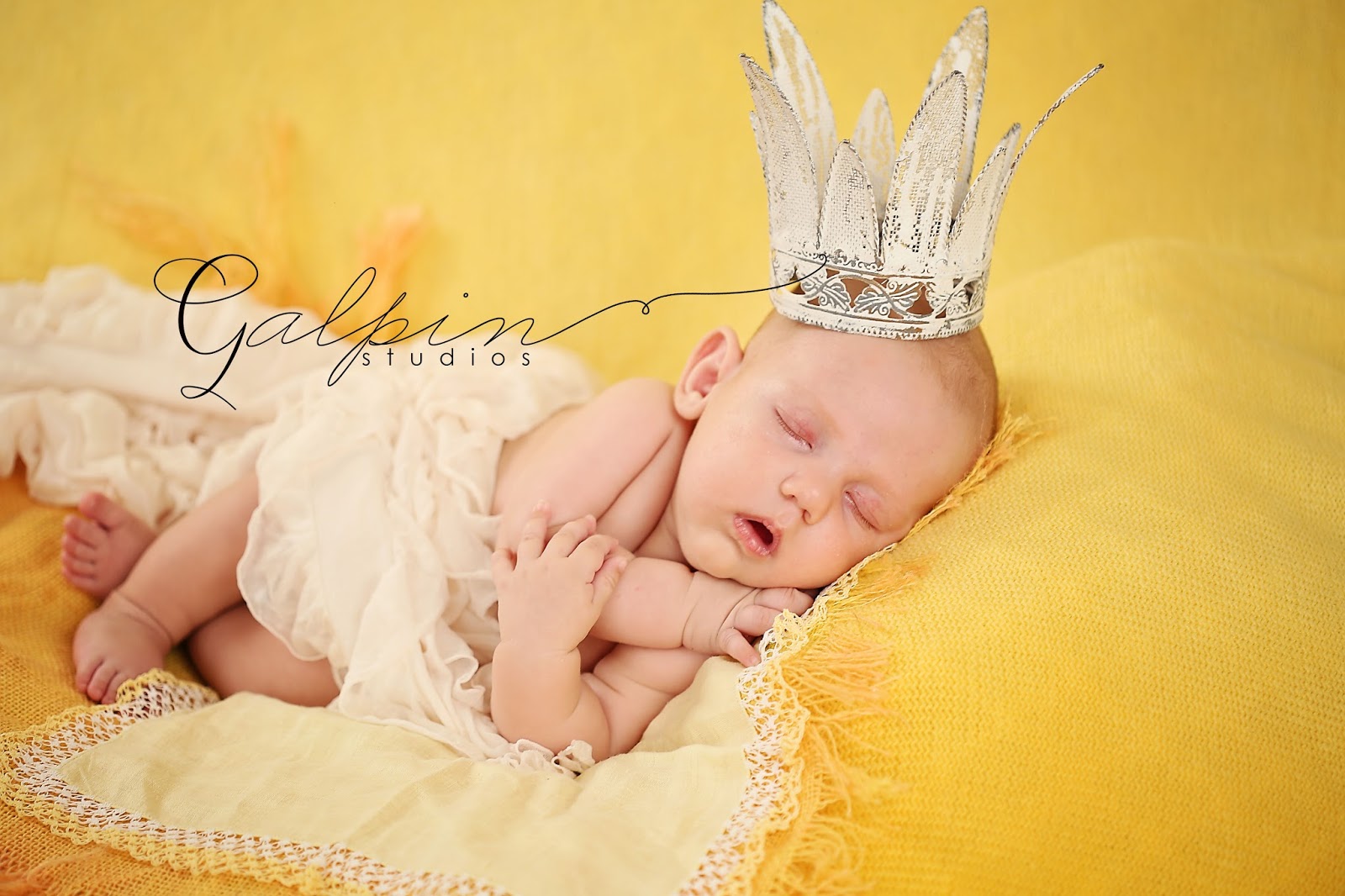 Galpin Studios Studio Baby Posing Prop Giveaway