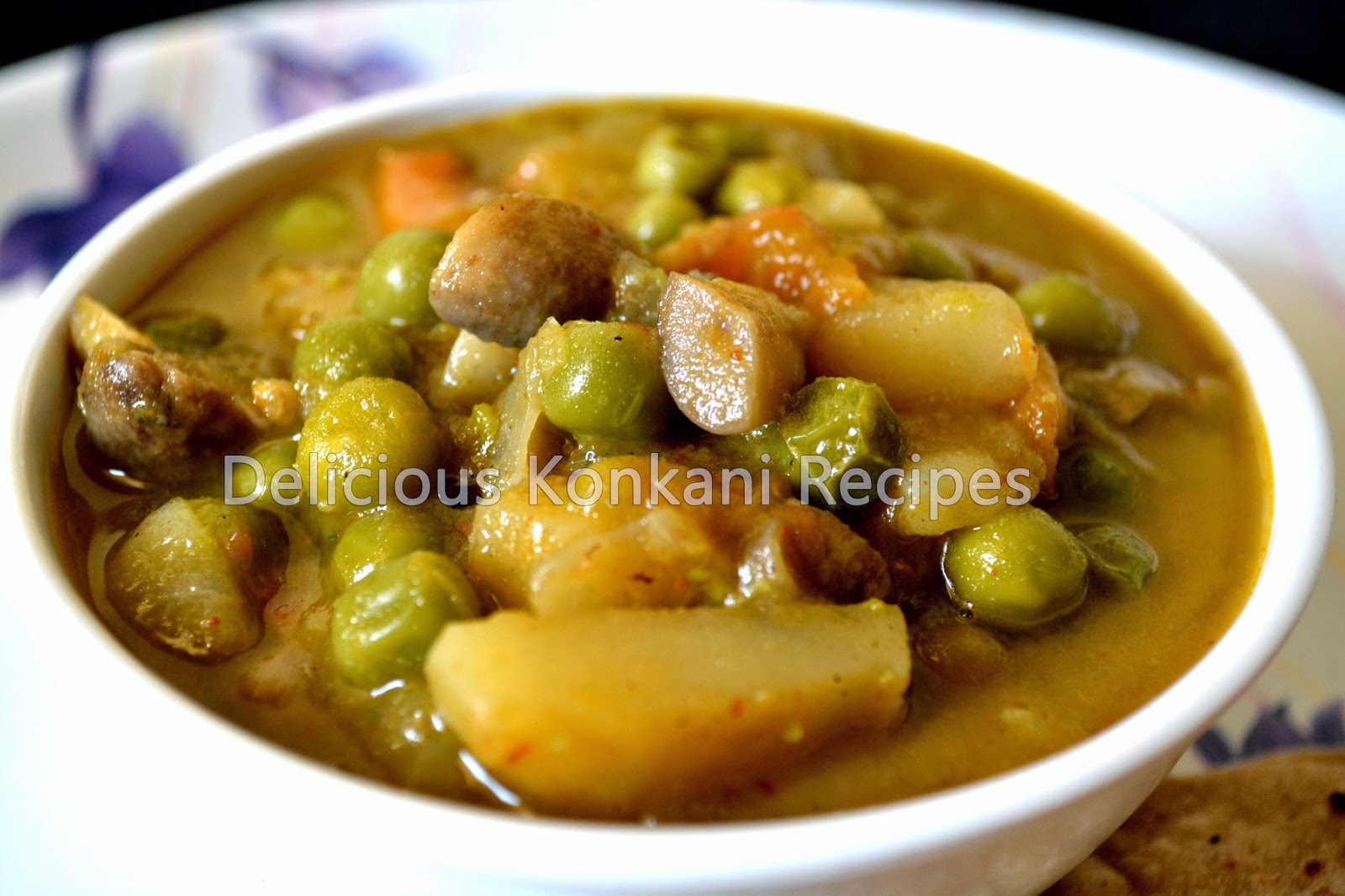 Delicious Konkani Recipes Green Peas Potato Masala