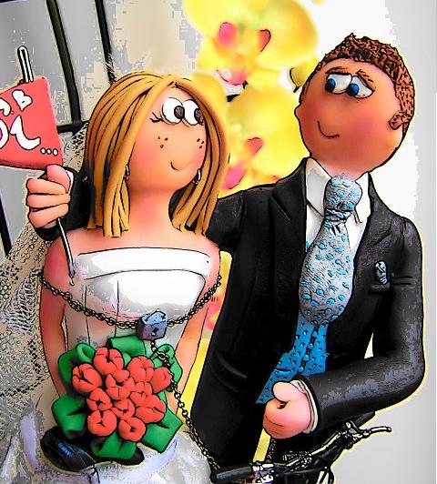 Figuras personalizadas pareja de novios para tu tarta de bodas Laura Guarnieri